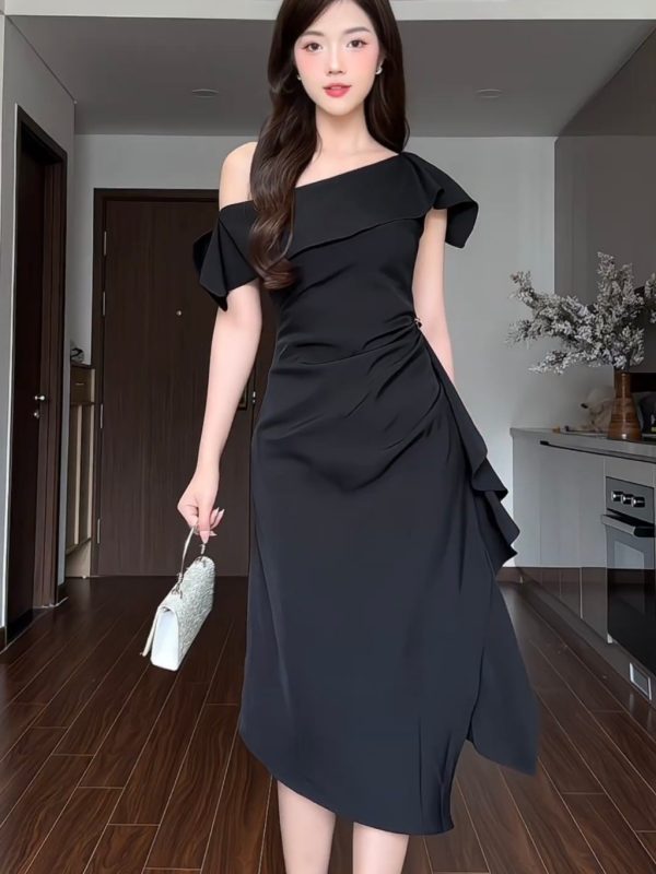 Váy TK lệch vai vạt bèo xẻ